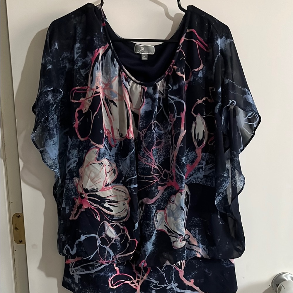 Women's Floral Top - Black and Pink